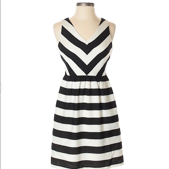 LOFT Dresses & Skirts - NWT The Loft Black and White Dress Size 10